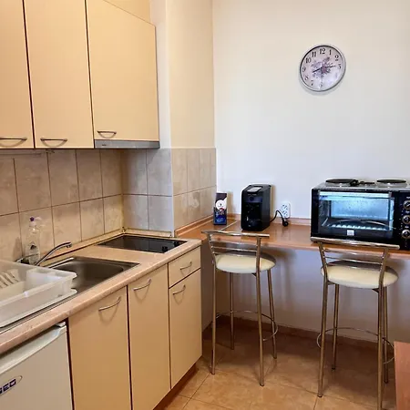 Large Size One Bed Sleep 6 In Flora Main Building