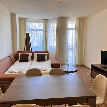 Large Size One Bed Sleep 6 In Flora Main Building Borowec