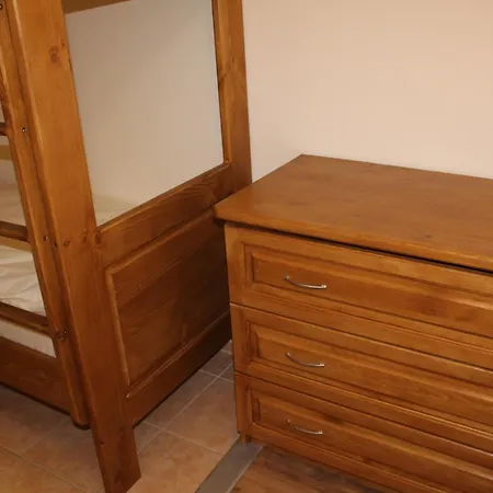Large Size One Bed Sleep 6 In Flora Main Building Borowec