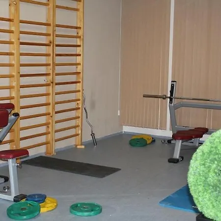 Large Size One Bed Sleep 6 In Flora Main Building Apartament Borowec