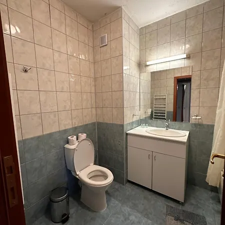 Apartament Large Size One Bed Sleep 6 In Flora Main Building *